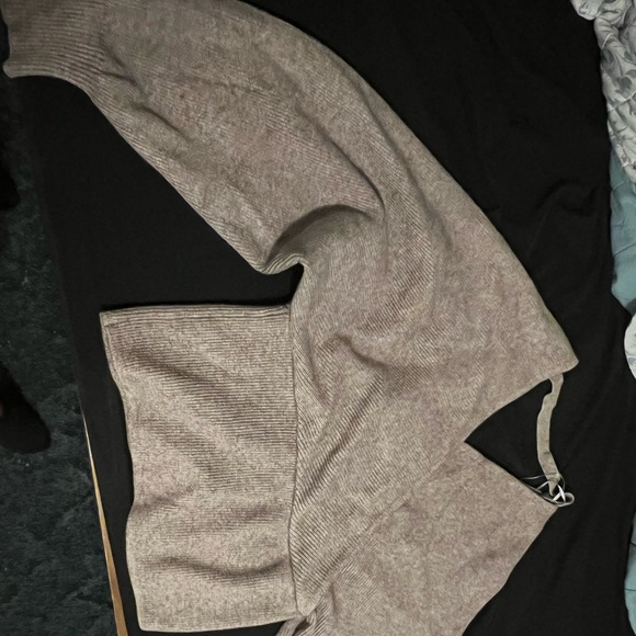 UNWORN Love Tree Off shoulder - Passover Soft Wrap Sweater - Mocha - Picture 2 of 3